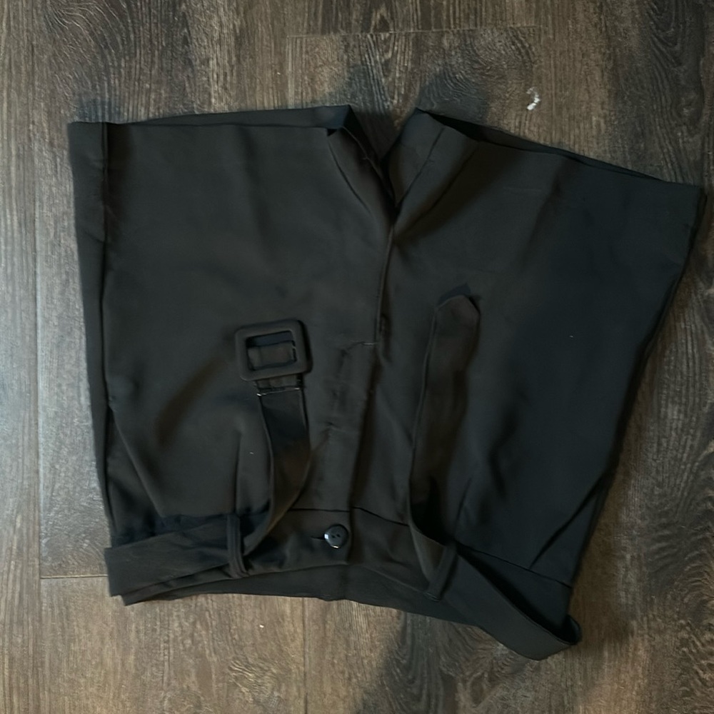 Versatile Black Shorts - Essential for Every Wardrobe